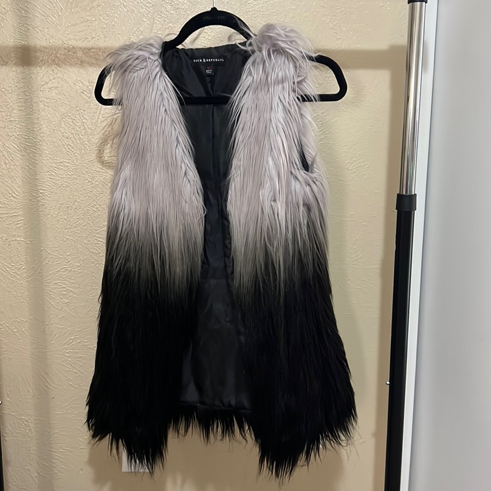 Rock and Republic gray and black fur vest